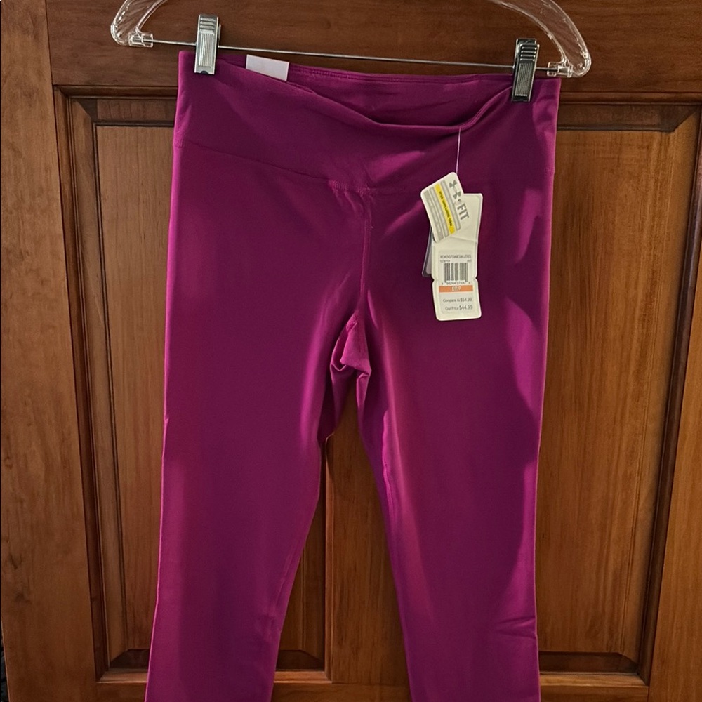 Vibrant Purple Athletic Leggings with Elastic Waistband